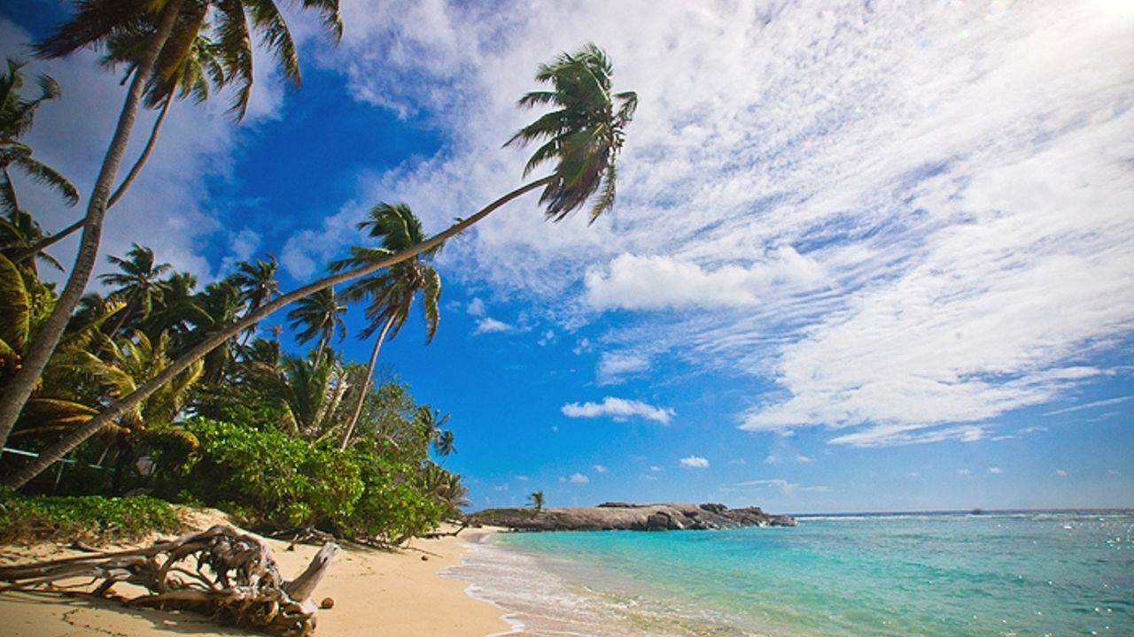 Anse Takamaka Beach, Mahe Island, Seychelles бесплатно